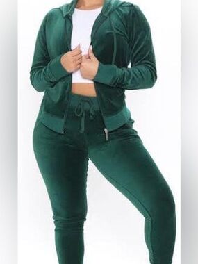 NWT fashion nova The Original Trendsetter Velour Set - Hunter green